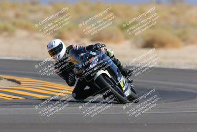 media/Oct-08-2022-SoCal Trackdays (Sat) [[1fc3beec89]]/Turn 16 (125pm)/